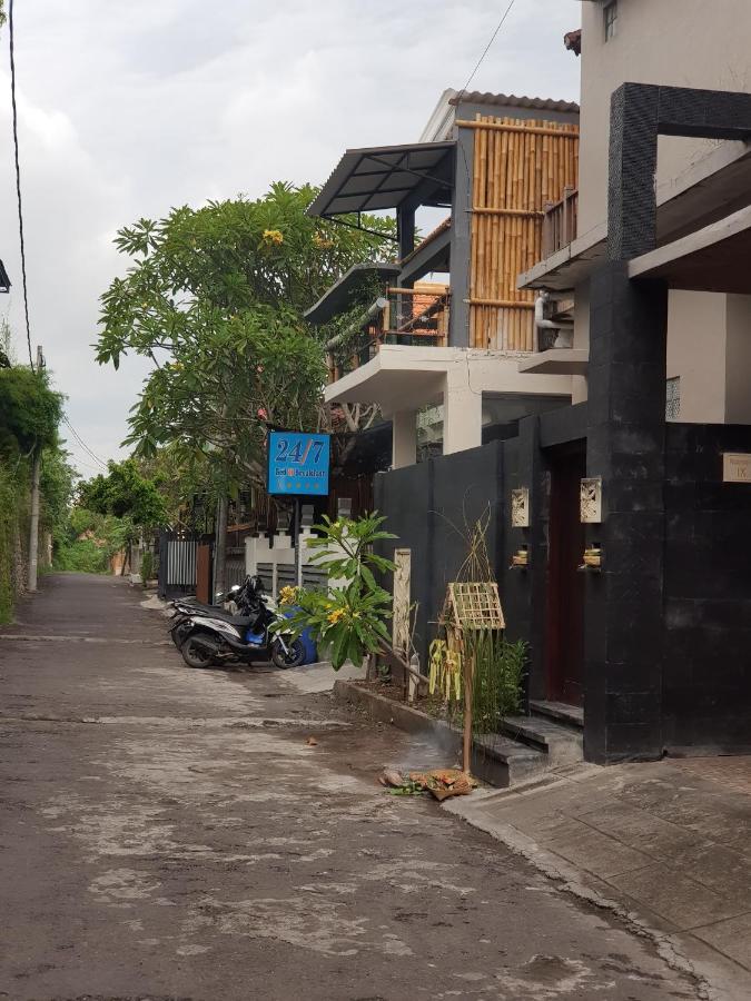 24/7 Bed & Breakfast Jimbaran Exterior foto